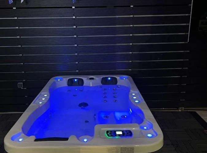 Διαμέρισμα Loft Greece - Enjoy Our Jacuzzi & Hammam