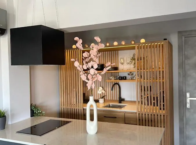 Loft Greece - Enjoy Our Jacuzzi & Hammam كالاماتا