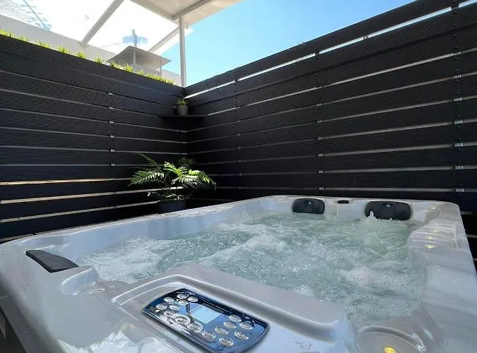 公寓 Loft Greece - Enjoy Our Jacuzzi & Hammam 卡拉马塔